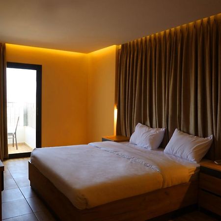 The Palm Hotel Akaba Kültér fotó