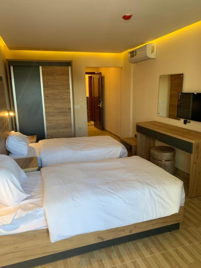 The Palm Hotel Akaba Kültér fotó