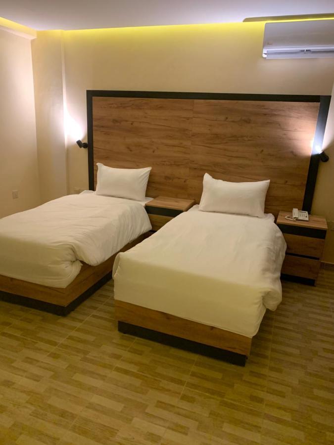 The Palm Hotel Akaba Kültér fotó